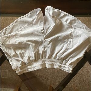 LuluLemon Hotty Hot Size 8 4-inch in White